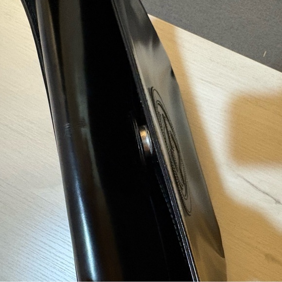 Gucci Black patent leather shoulder bag - Picture 10 of 17